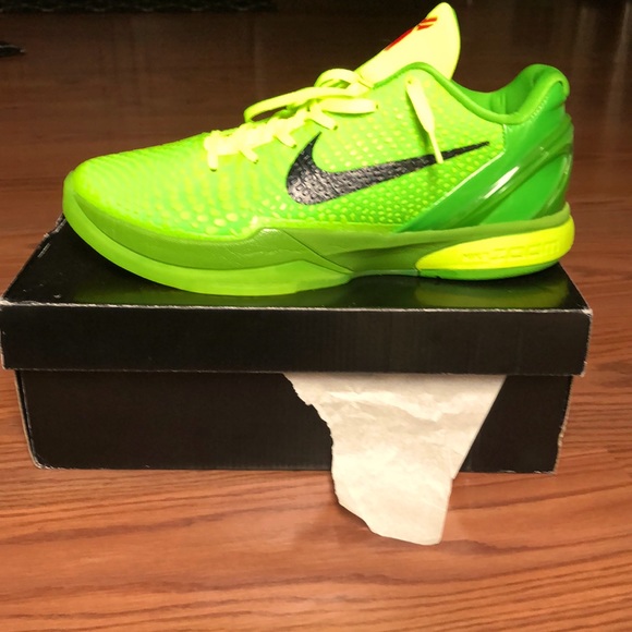 kobe grinches shoes